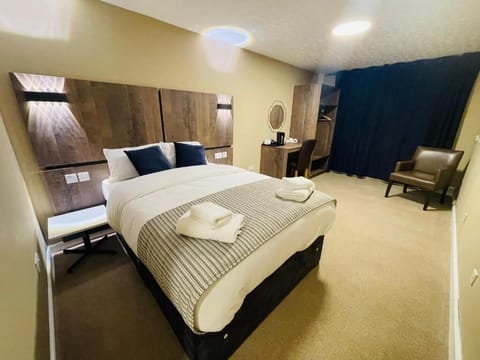 Double Room | Premium bedding, in-room safe, individually decorated