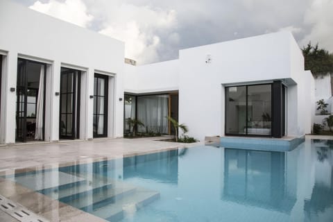 House | 3 bedrooms, iron/ironing board, WiFi