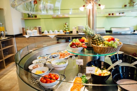 Daily buffet breakfast for a fee
