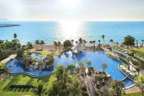 Outdoor pool, pool umbrellas