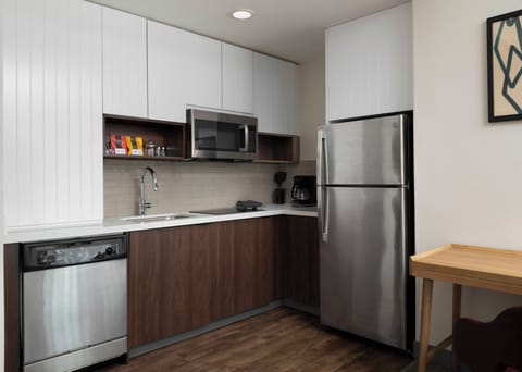 Studio Suite, 1 Queen Bed, Accessible, Kitchen (Communications) | Room amenity