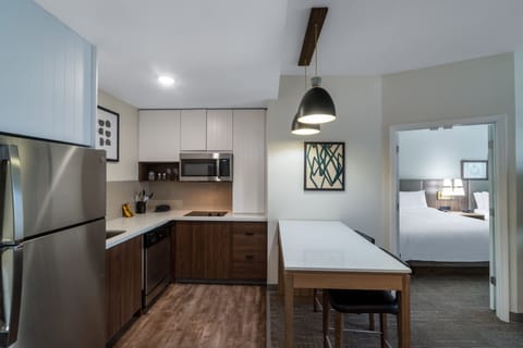 Suite, 1 Bedroom, Accessible, Kitchen (Communications) | Room amenity