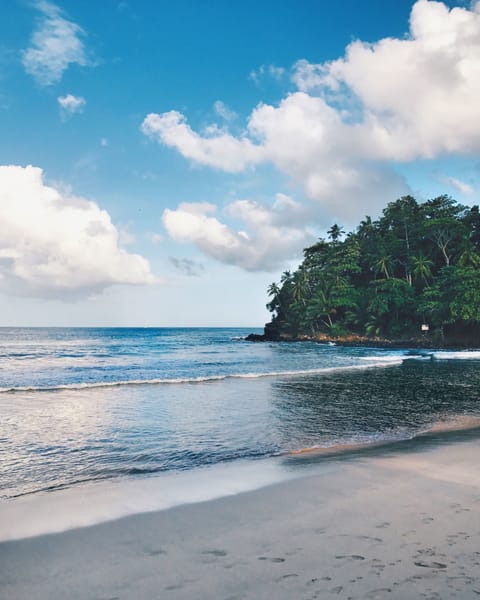 Beach nearby, beach towels, beach yoga