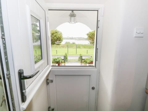 Cottage | 2 bedrooms, individually decorated, individually furnished, free WiFi