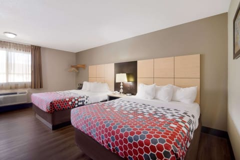 Standard Room, 2 Queen Beds, Non Smoking | Iron/ironing board, rollaway beds, free WiFi, bed sheets