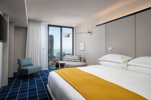 Luxury Room | Premium bedding, memory foam beds, minibar, in-room safe