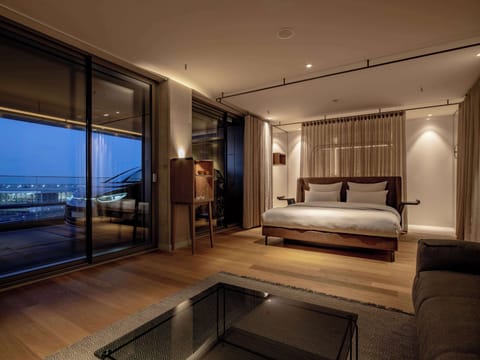 Soundproofing, iron/ironing board, free WiFi, bed sheets