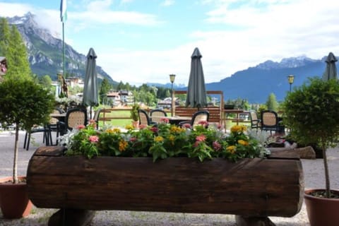 In-room safe, free WiFi, bed sheets