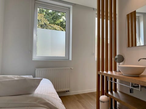 Deluxe Studio, 1 Twin Bed | 1 bedroom, premium bedding, individually decorated