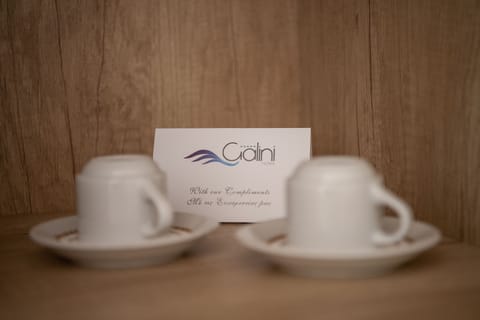 Deluxe Studio Suite, Private Pool | Soundproofing, iron/ironing board, free WiFi, bed sheets