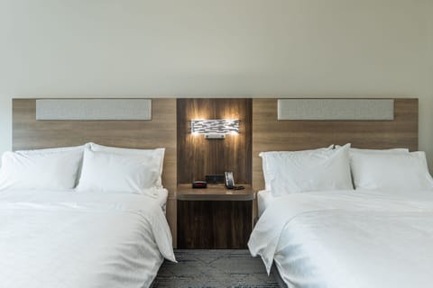 Standard Room | In-room safe, desk, laptop workspace, cribs/infant beds