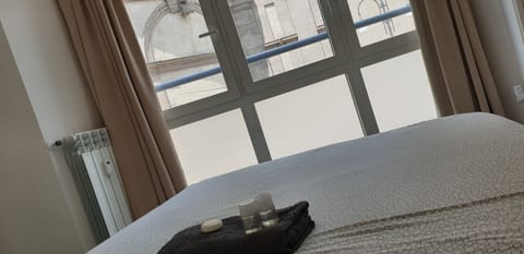 City Apartment | 1 bedroom, iron/ironing board, free WiFi