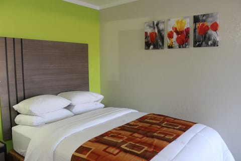 Soundproofing, iron/ironing board, WiFi (free), bed sheets