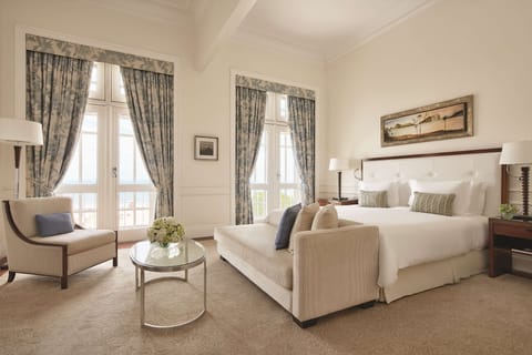 Deluxe Room, Ocean View | Premium bedding, minibar, in-room safe, desk