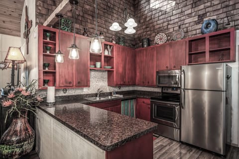 Studio (2 Bedrooms) | Property amenity