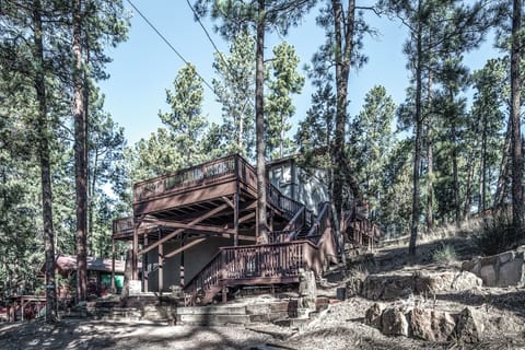 Studio (2 Bedrooms) | Property amenity