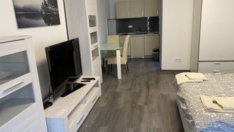 Double Room, Private Bathroom, Courtyard View | Interior