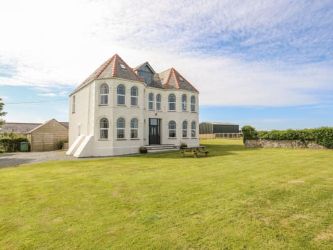 Cottage | Front of property
