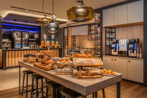 Daily buffet breakfast for a fee
