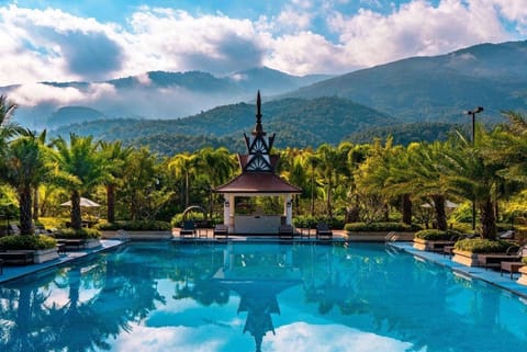 Seasonal outdoor pool