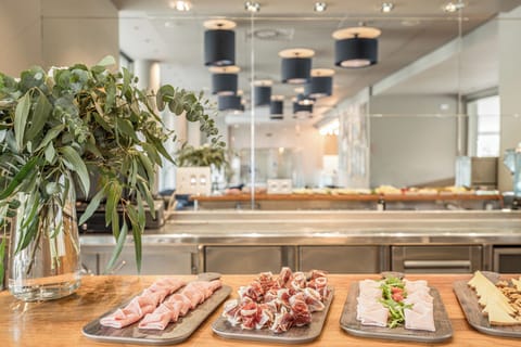 Daily cooked-to-order breakfast for a fee