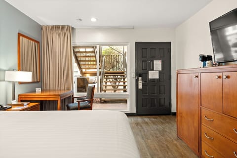Standard Room, 1 Queen Bed, Roll-in Shower | Desk, iron/ironing board, free WiFi, bed sheets