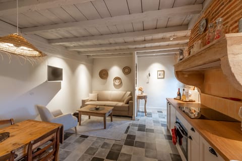 Romantic Apartment, Garden View (Appartement du Paradis) | Lounge