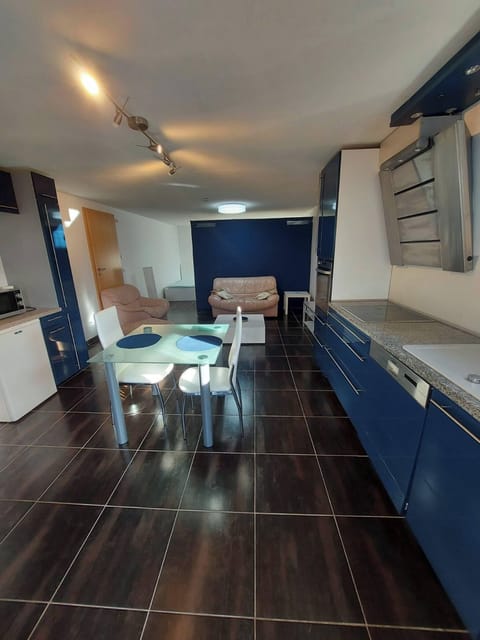 Apartment, 1 Bedroom | Dining