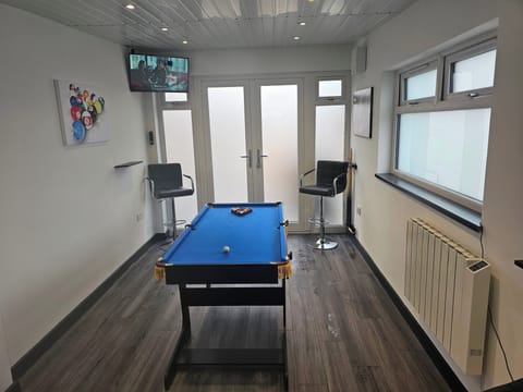 House | Game room