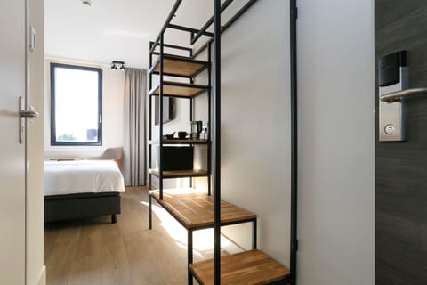 In-room safe, free WiFi, bed sheets