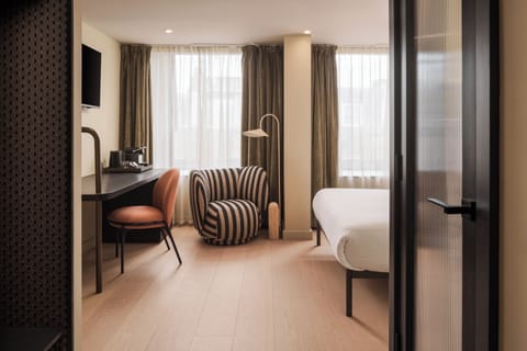 Executive Room Newly Refurbished | In-room safe, iron/ironing board, free WiFi, bed sheets