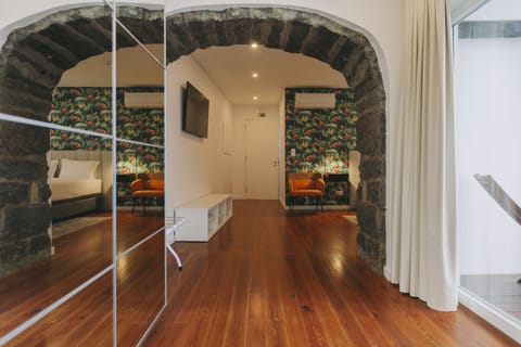 Superior Studio Suite | Wardrobe