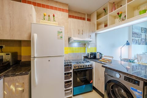 Apartment | Private kitchen | Fridge, microwave, oven, stovetop