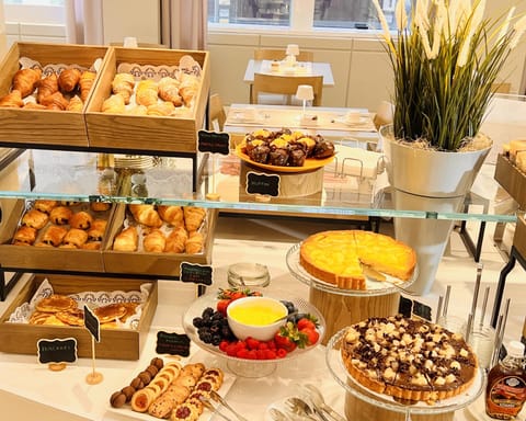 Daily to-go breakfast for a fee