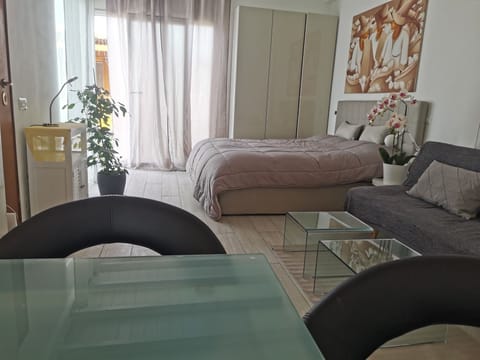 Apartment | 1 bedroom, iron/ironing board, free WiFi, bed sheets