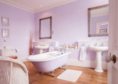 Superior Double Room | Bathroom | Designer toiletries, hair dryer, bathrobes, towels