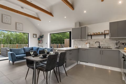 Cottage, Accessible, Private Bathroom | Shared kitchen | Highchair