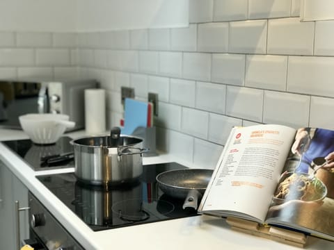 Comfort House, Private Bathroom | Shared kitchen | Highchair