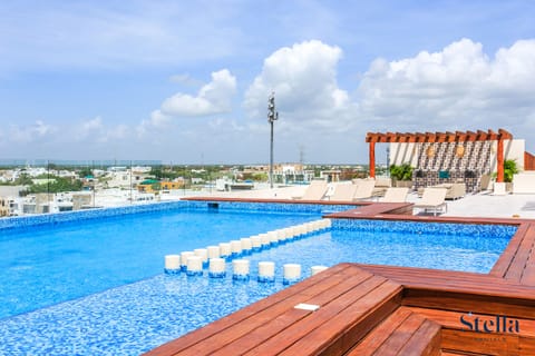 Outdoor pool, sun loungers