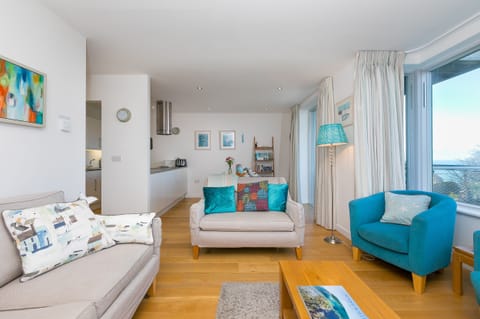 Cottage | Living area