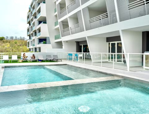 Outdoor pool, sun loungers