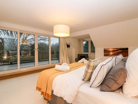 Cottage | 5 bedrooms, individually decorated, individually furnished, free WiFi