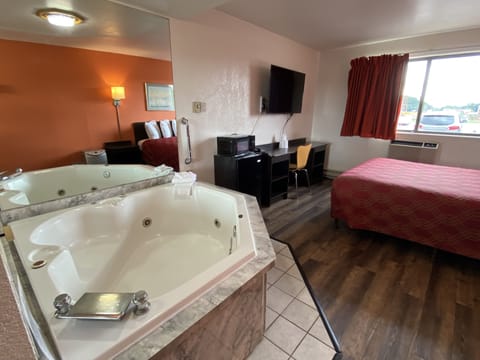 Luxury Single Room | Desk, free WiFi, bed sheets