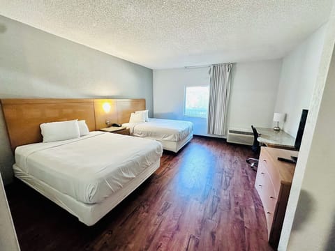 Desk, laptop workspace, WiFi (free), bed sheets