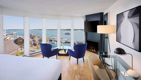 Suite, 1 King Bed, Non Smoking, Harbor View | Premium bedding, pillowtop beds, desk, iron/ironing board