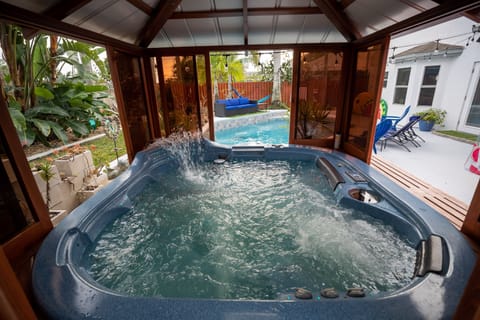 House, 3 Bedrooms | Spa