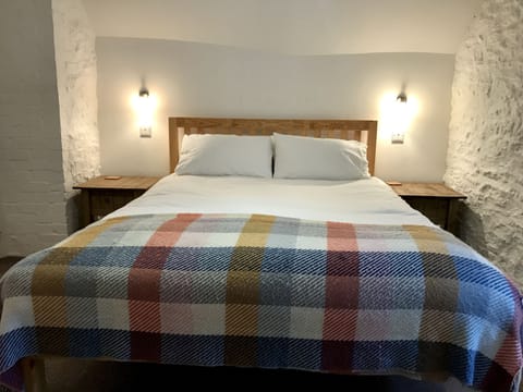 Superior Double Room, Ensuite, Courtyard View (Darjeeling) | 1 bedroom, WiFi