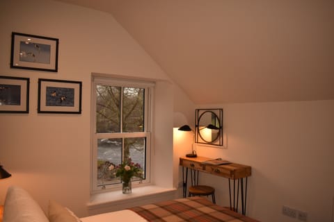 Double or Twin Room, Ensuite (Ash) | Hypo-allergenic bedding, individually furnished, blackout drapes