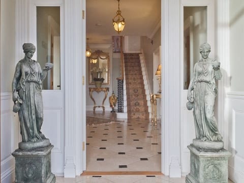 Double Room, Ensuite (Super Size Cheviot) | Lobby