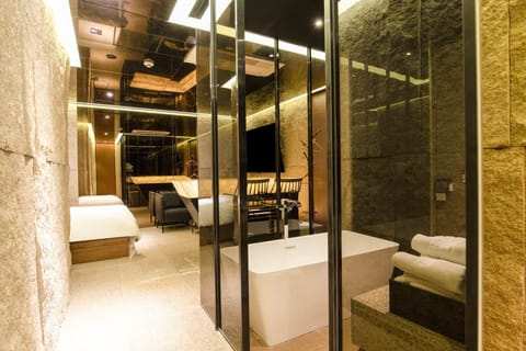 Suite | Premium bedding, down comforters, memory foam beds, in-room safe
